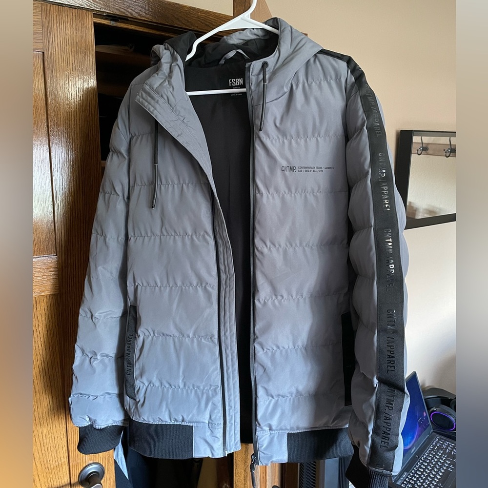 FSBN Light Puffer Jacket Size XL